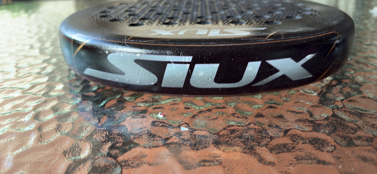 🖤🎾 PREOWNED SIUX TRILOGY PRO 5 — CUSTOM BLACK PADEL RACKET 🎾🖤