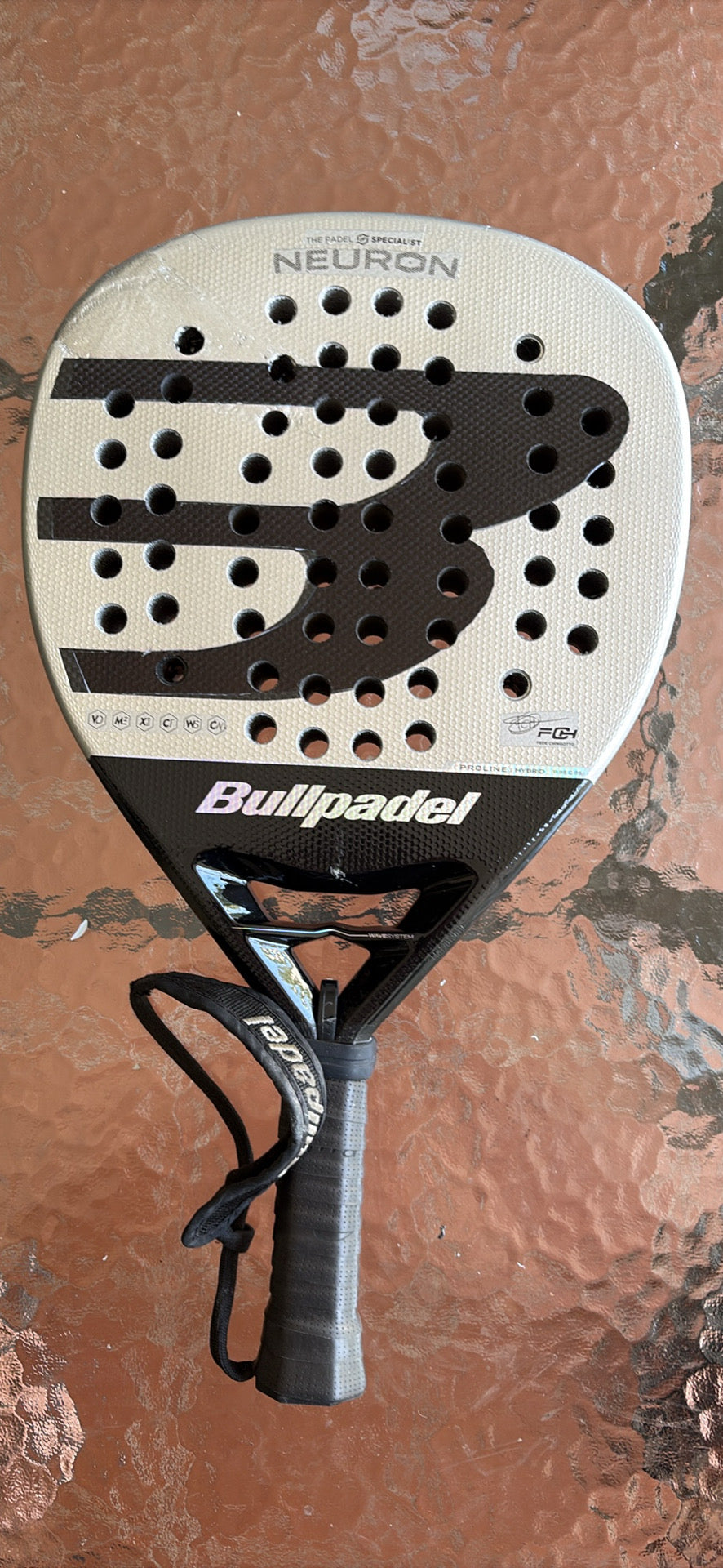 🎾 2025 Bullpadel Neuron Padel Racket