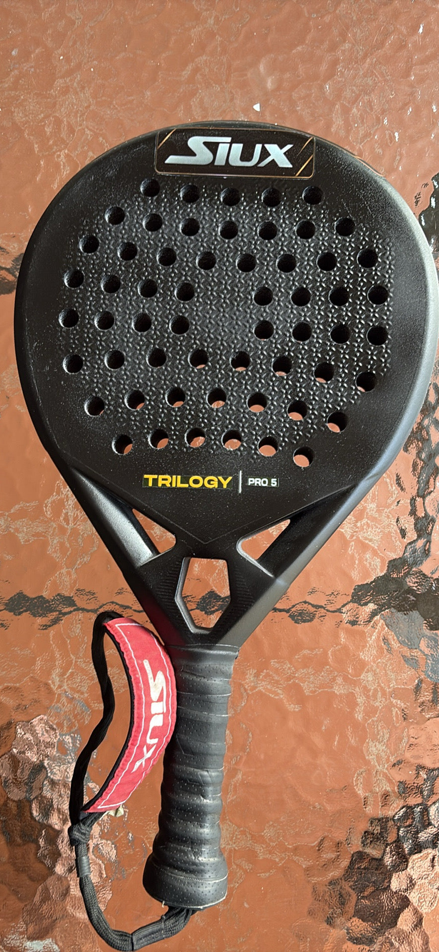 🖤🎾 PREOWNED SIUX TRILOGY PRO 5 — CUSTOM BLACK PADEL RACKET 🎾🖤